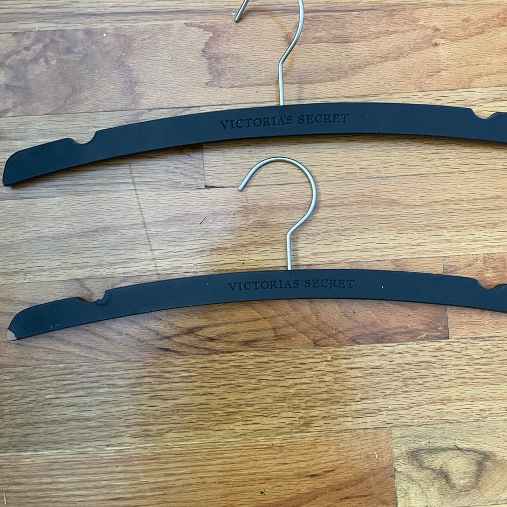 20 Black victoria secret hangers